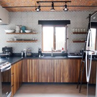 Renovación de cocina estilo rústico industrial