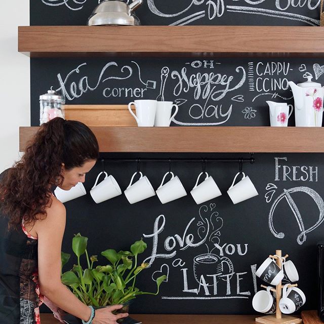 ¡Amo las plantas!!!! Pero eso ya lo saben, ¿cierto? ☺️ Y porque sé que muchos de ustedes también, hoy estoy en las Stories de @westelmmx dándoles consejos sobre cómo decorar tu casa con ellas!!! ?? ¡¡Me encantará saber qué les parecen!!⁠⠀