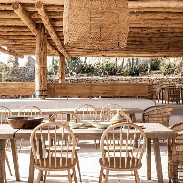 Hora de comeeeeer!!! Y para ello, nada como hacerlo en el hermoso @scorpiosmyk que visitamos en el post del fin de semana. Un lugar que me tiene ?!!! Todo en??www.casahaus.net??It's lunchtime!!! And what better place to do so than gorgeous @scorpiosmyk, starring today's post! It's oh so ?!!#interiorstyling #interiorinspo #rustic