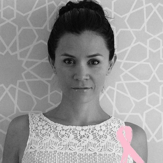He estado muy ocupada las últimas semanas, pero no quería que se fuera el mes sin recordarnos a todas lo importante que es la prevención y la autoexploración en la lucha contra el cancer de mama. ? Sé que a veces es difícil, y que el día a día nos tiene tan inmersas que se nos olvida o se nos pasa, pero vale la pena detenernos y darnos unos minutos para tocarnos, hacer la cita para la mastogragía y visitar a nuestro médico. Hagámoslo todas, ¡amémonos más!!Gracias a @sweetmolcajete por invitarme, yo invito a @pablaencasa, @mariabyfer, @larecomelona, @whenvianeymetjane y @cryscocina a qué se unan conmigo!!!!#octubrerosa #cancerdemama #tócate #explorate