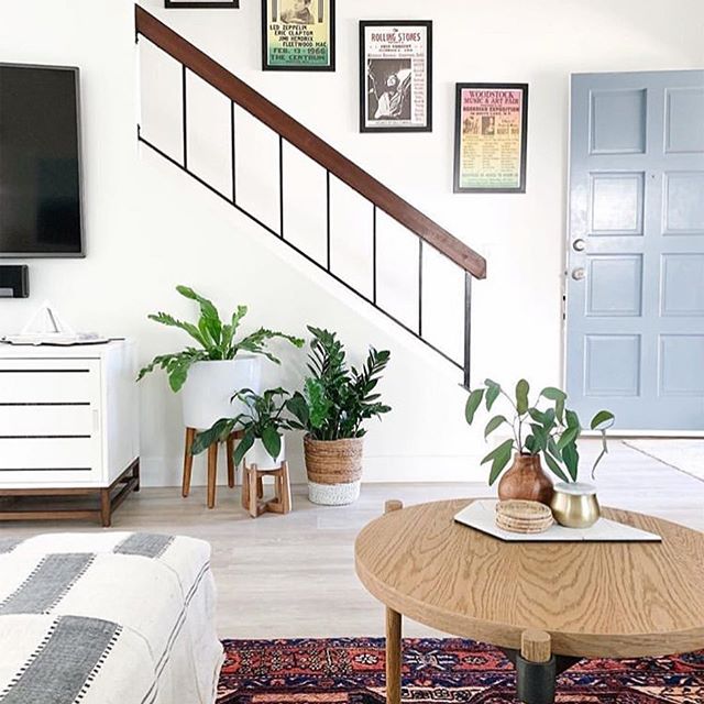 Arrancamos la semana con la nueva ganadora de nuestro #MyGlobalVibe, Ashley de @thelifestyledhome ?? Estamos muy emocionadas de compartir su increíble casa, llena de luz y estilo ? Además, es amante de las plantas!! ? .Los invito a pasar por su cuenta para inspirarse! Y de paso también por nuestro #myglobalvibe! No saben cuántas casas y espacios lindos hay!!!.Muéstranos tu casa y participa con nosotros para tener la oportunidad de compartir tu cuenta con todos nuestros seguidores!!!.1. Etiqueta tus fotos con #myglobalvibe ?.2. Síguenos para poder ver tus fotos y elegirte:@katechipinski ??@lauraloptru ??@casahaus ??@42_designs ??@erica_zuccala ??@felicity_place ??@the_bully_side_of_life ??Y la ganadora de esta semana: @thelifestyledhome.Gracias también a @thesanerhouse que nos ayudó a elegir la ganadora... nos encantó tenerte!!.We are so thrilled to share the insanely talented Ashley from @thelifestyledhome with everyone this week. She’s been chosen as this weeks #myglobalvibe feature for the obvious reason that her home is brilliant! It’s light, but grounding in its aesthetic. Ashley uses a neutral color-palette with pops of deep hues to give beautiful life to her space. .If Ashley is new to you, then we urge you to hop on over to her feed. Ashley is this weeks #onetofollow ?.For your chance to be featured next week:.1️⃣Tag all of your amazing spaces with #myglobalvibe all week long.2️⃣Follow all the hosts! (We check)@katechipinski ??@lauraloptru ??@casahaus ??@42_designs ??@erica_zuccala ??@felicity_place ??@the_bully_side_of_life ??And this weeks guest host: @thelifestyledhome.A big thank you to last weeks feature @thesanerhouse. We adored having you cohost!!!.Remember that we feature our winners each Monday so play that hashie!!!