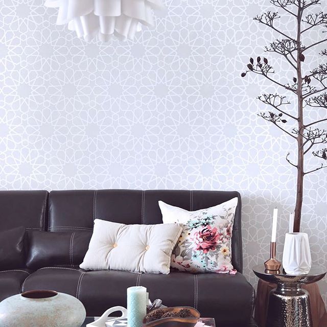 ¡Tenemos nuevo post en el blog!!! ? Aunque cada vez estamos más instalados en nuestra nueva casa y sabemos que tiene muchas ventajas, sigue habiendo varias cosas que extrañamos de nuestra primera casa y hoy se las cuento todas en el blog!!! ? ¿Creen que puedan adivinar alguna? ☺️? Todo en ??casahaus.net o el link del perfil ? ¡Bonito día!!!!.Happy Wednesday!!! ? Eventhough we are settled in our new home and love it so very much, we still miss some things from our first one, and today on the blog I’m sharing them all with you, as a little homage to our dear little first home sweet home ? (link’s in profile ?). Do you think you can guess some? ?.#micasahaus #casahausdesign #homesweethome
