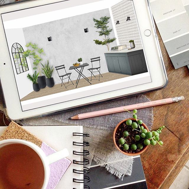 Haciendo una pausa para comer, después de pasar la mañana trabajando en este patio que me tiene tan entusiasmada. ?? ¡Muero por empezar a convertirlo en realidad! ? Y ustedes, ¿en qué andan? ¿Tienen algún espacio que les gustaría renovar este mes?.Taking a moment to grab a bite, after spending my morning working on this monochromatic patio, which has me all excited! ?? Can’t wait to bring it to life! ? What are you up to this day?.#casahaus #casahausdesign #interiordesign #interior #howimonochrome #interiorinspo #decoracion #decoración #diseñodeinteriores #interiorismo #mexicandesign #mexicandesigner #diseñomexicano #dreampatio #patiogoals #landscapedesign #hardscape #patio #espaciosqueinspiran #smallspacestyle #smmakelifebeautiful #decoideas #espaciospequeños #howwedwell #homesohard #myglobalvibe #sodomino #interiordesignrender #interiorrendering