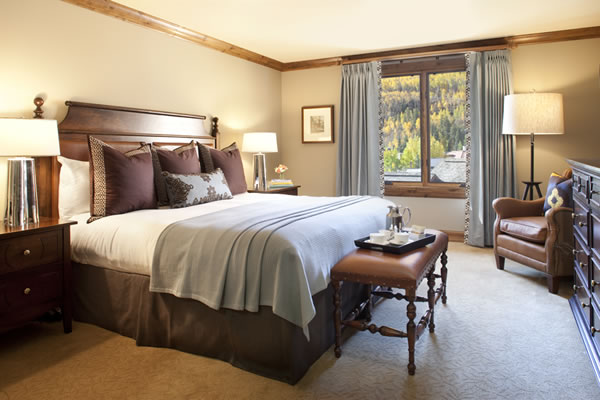 Suite Junior Master Bedroom 1