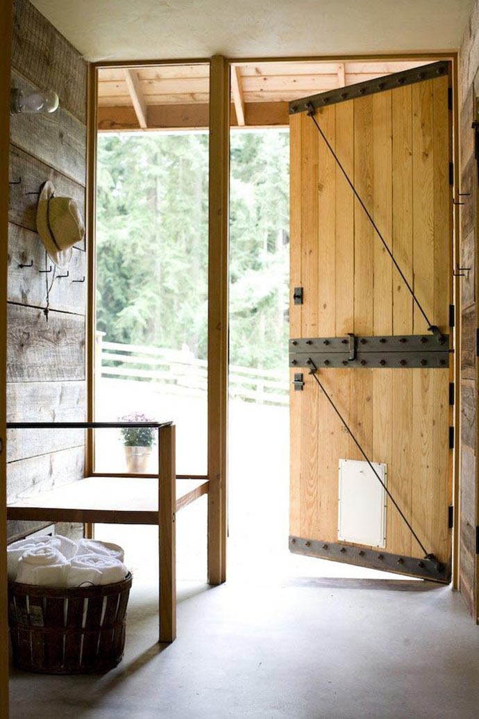 casa haus | barn door