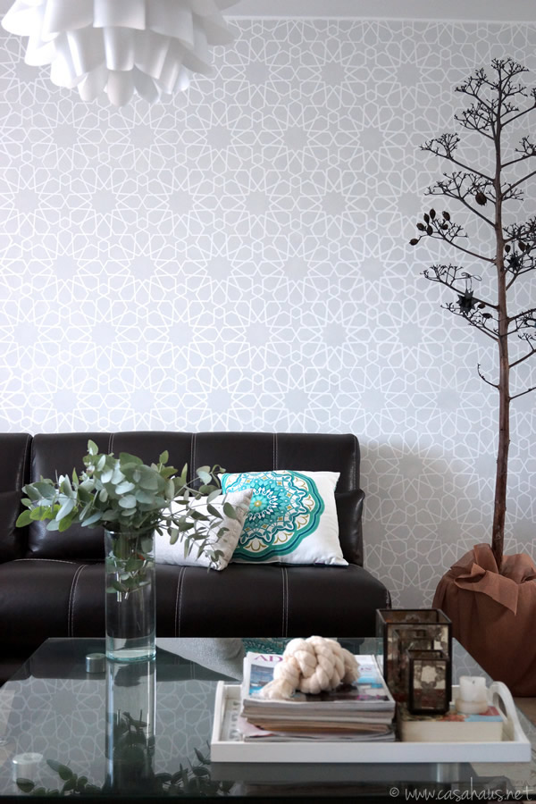 CDATA[
<p style=”text-align: center;”>![Fall living room // Eucalipto en nuestra sala // Casa Haus