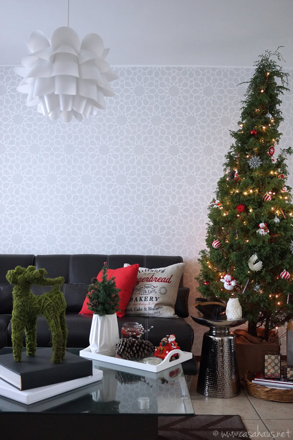 Our living room Christmas tree // Nuestro árbol de Navidad en la sala // Casa Haus