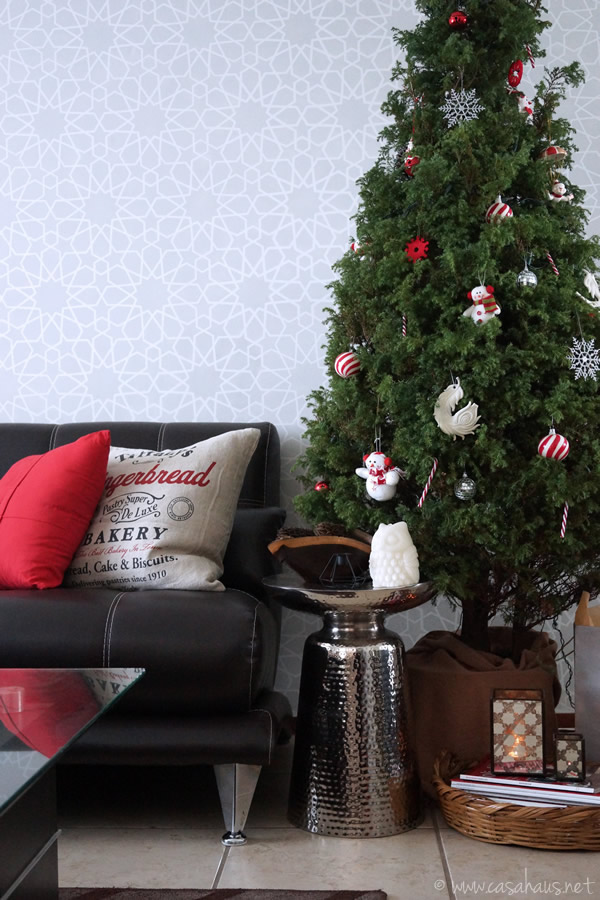 Our living room Christmas tree // Nuestro árbol de Navidad en la sala // Casa Haus