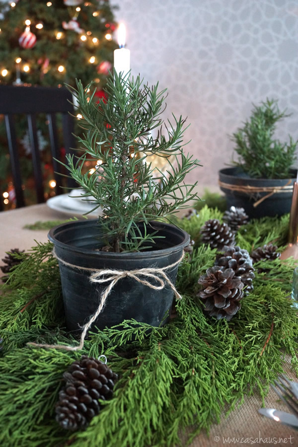 Rustic Christmas table setting // Mesa rústica para Navidad // Casa Haus