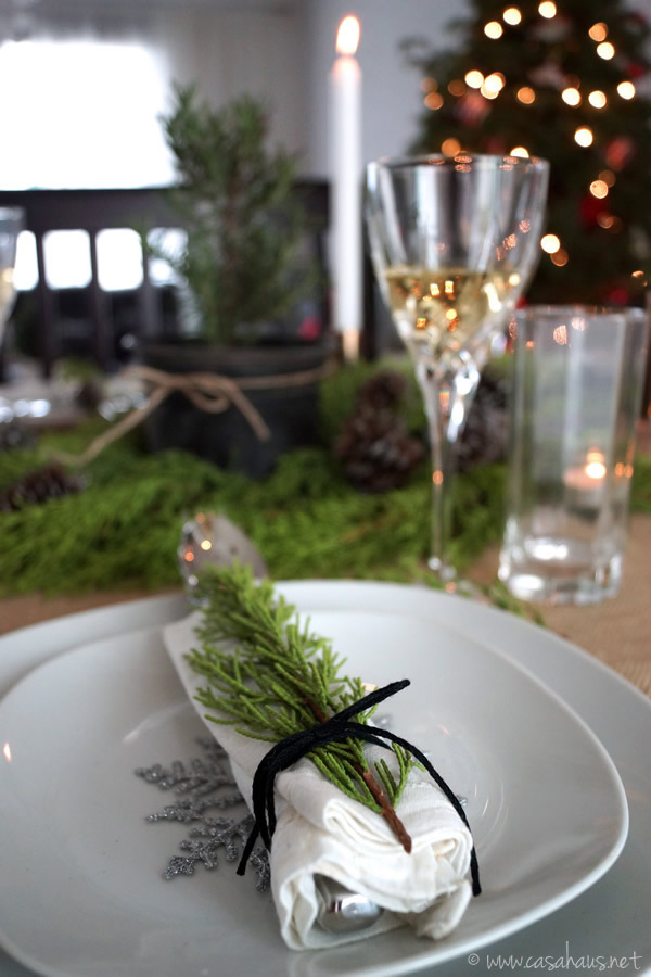 Rustic Christmas table setting // Mesa rústica para Navidad // Casa Haus