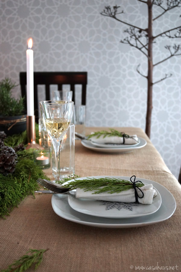 Rustic Christmas table setting // Mesa rústica para Navidad // Casa Haus
