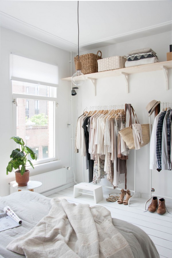 Gorgeous white bedroom before and after // Antes y después: Hermoso dormitorio blanco y sencillo // Casa Haus