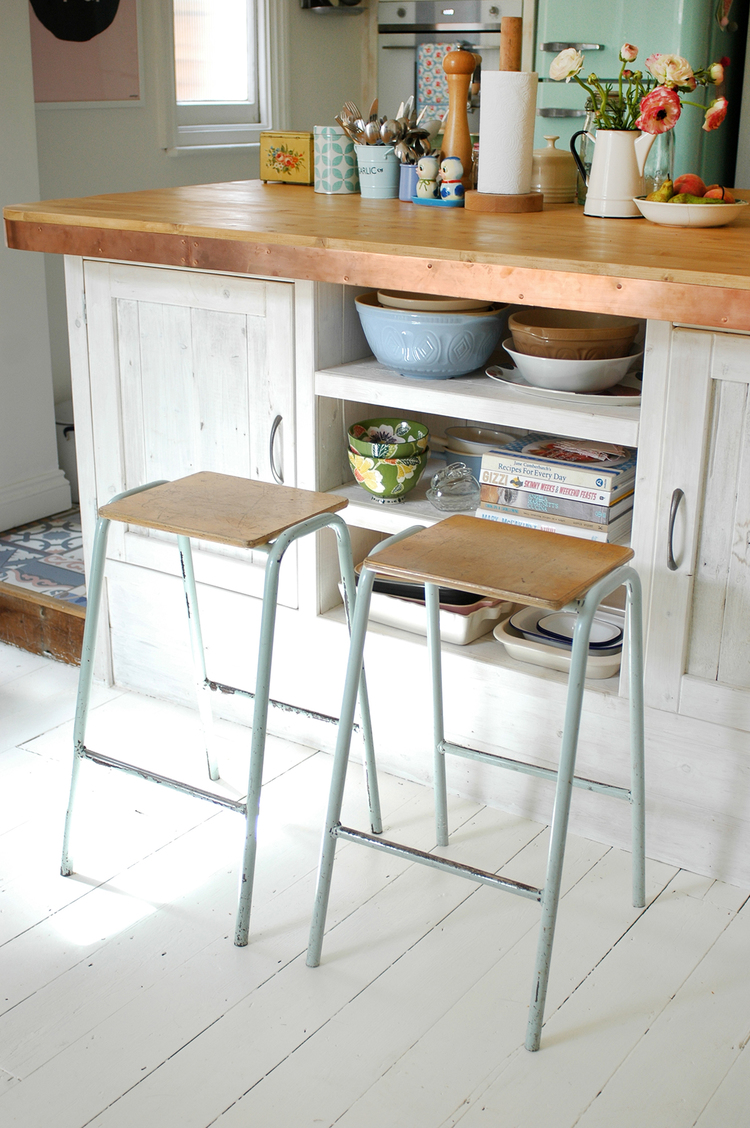 Lovely modern vintage kitchen // Hermosa cocina vintage moderno // casahaus.net