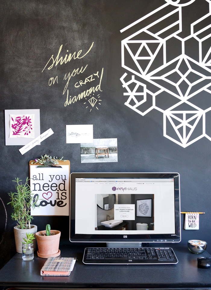 Nordic inspired office with plants / Nuestra oficina en casa / casahaus.net