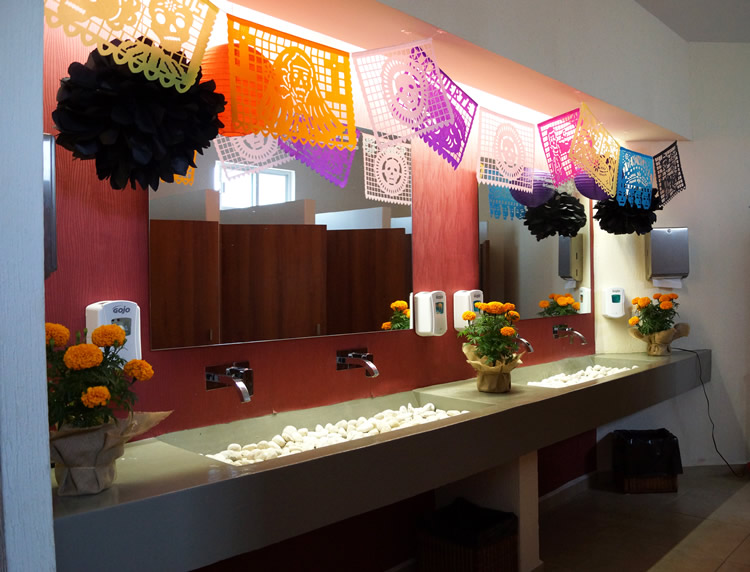https://casahaus.net/2015/05/diy-flores-de-papel/