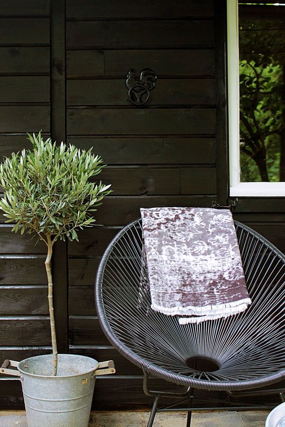 8 reasons to decorate with Acapulco chair / 8 motivos para decorar con la Silla Acapulco / casahaus.net