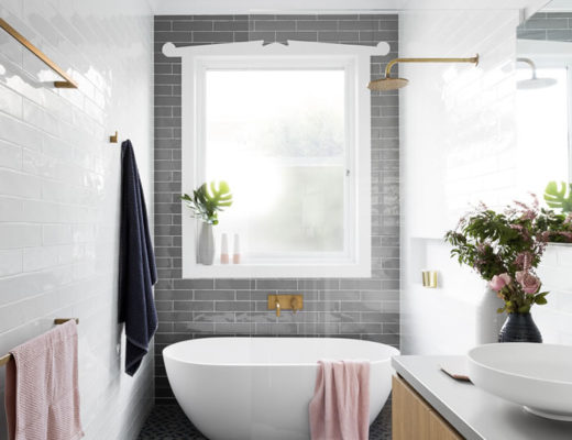 Lovely white and gray bathroom / Lindo baño blanco, gris y azul / Casa Haus Deco