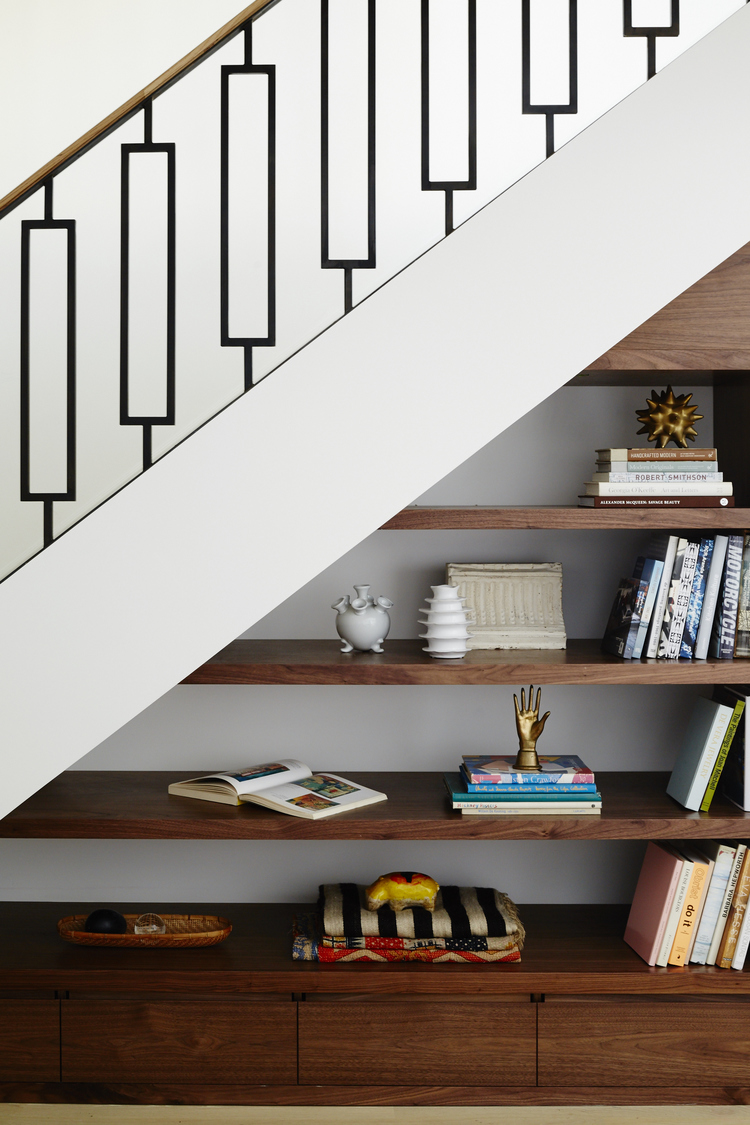 10 great under the stairs ideas / 10 ideas para aprovechar el espacio debajo de las escaleras / Casa Haus