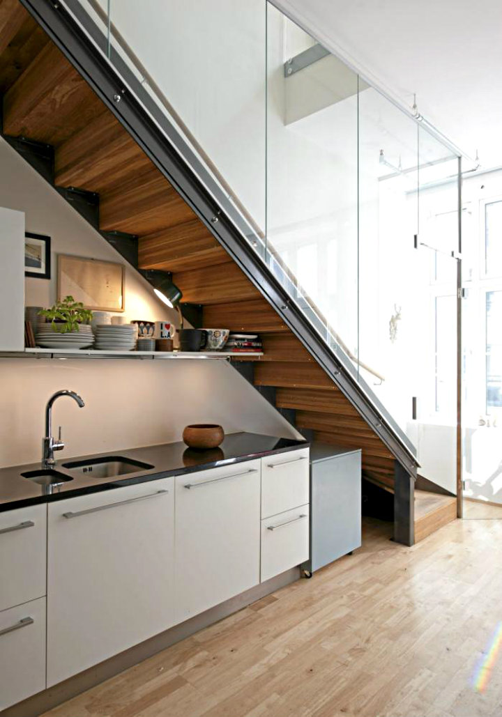 10 great under the stairs ideas / 10 ideas para aprovechar el espacio debajo de las escaleras / Casa Haus