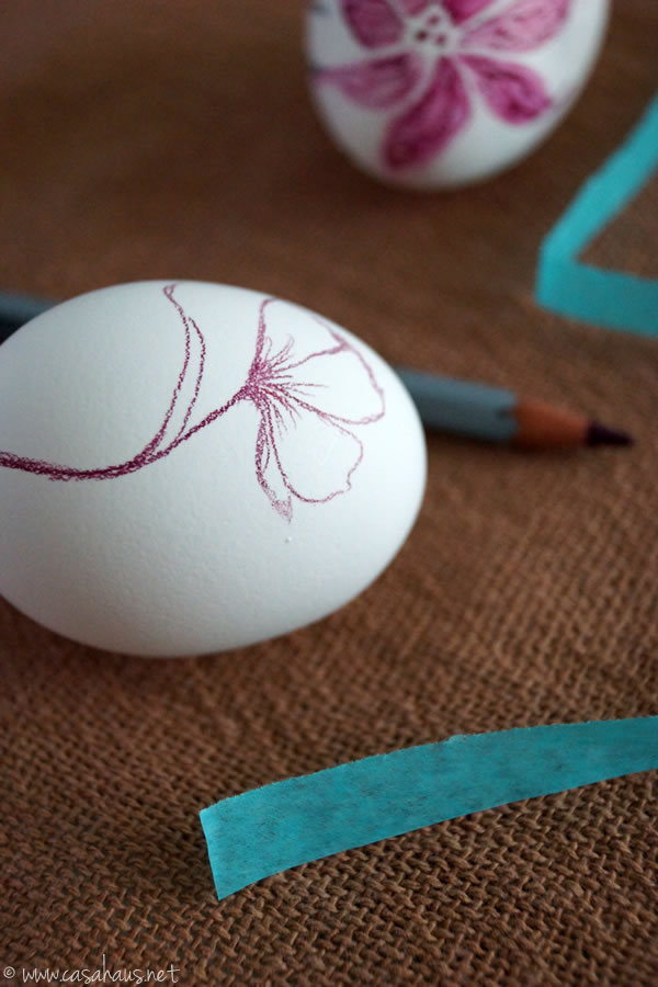 Casa Haus: Easter eggs decorating / Huevos de Pascua