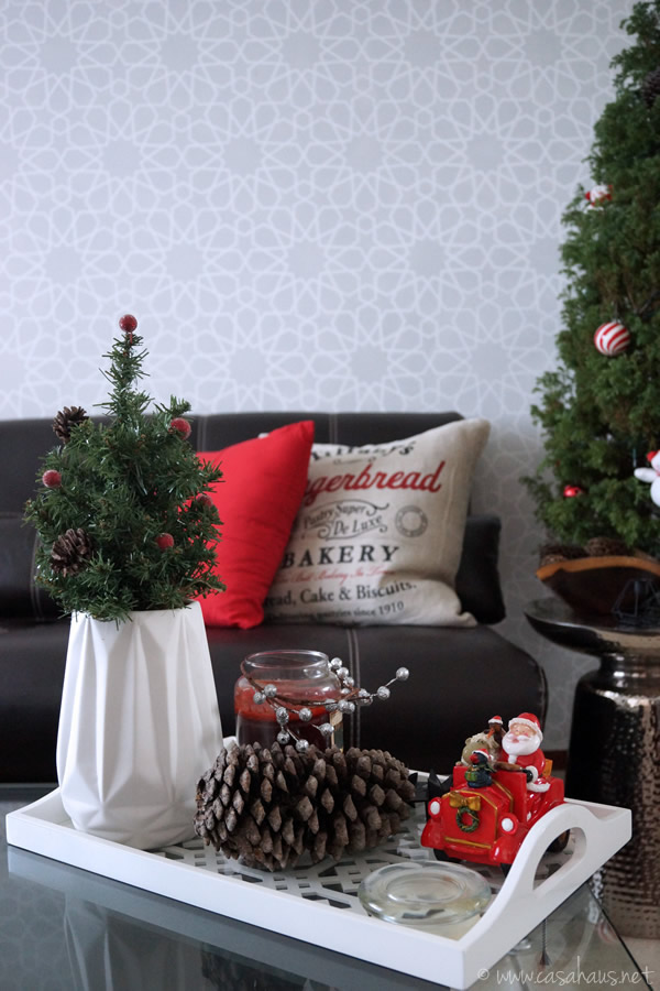 Our living room Christmas tree // Nuestro árbol de Navidad en la sala // Casa Haus