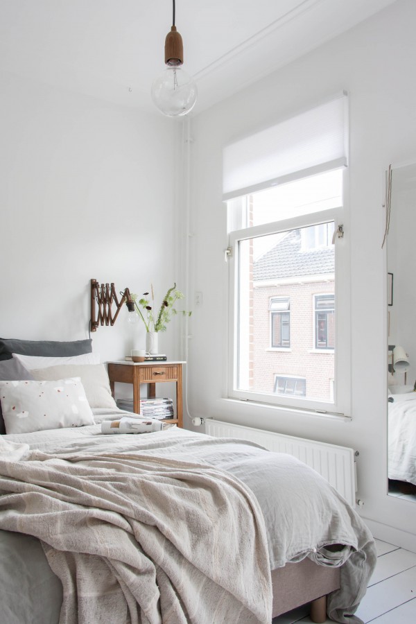 Gorgeous white bedroom before and after // Antes y después: Hermoso dormitorio blanco y sencillo // Casa Haus