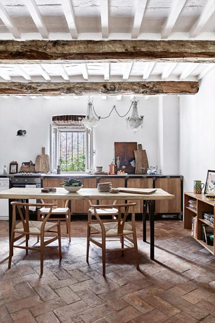 Renovated kitchen in Tuscany / Antigua cocina renovada